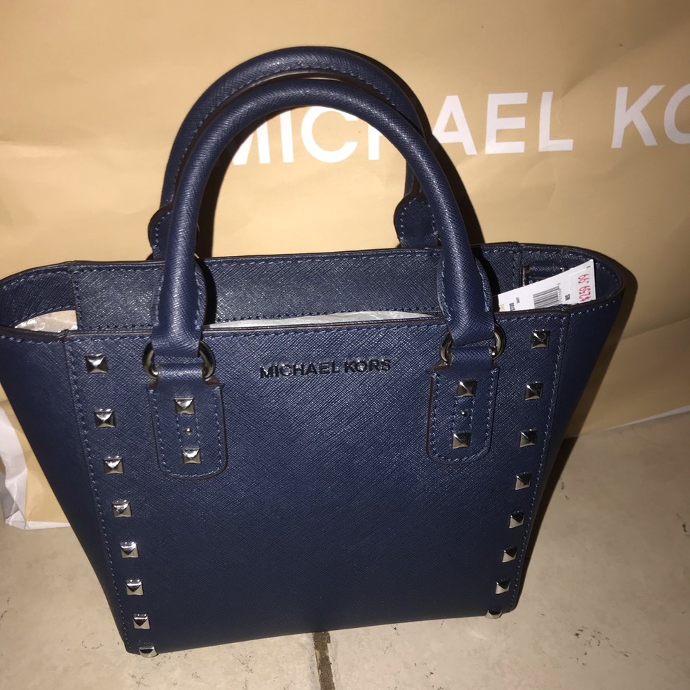 Michael Kors mini purse/satchel